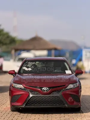 2018 Toyota Camry SE FWD 2.5L Red