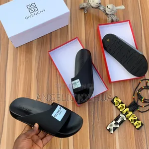 Givenchy Palm Slippers - Black