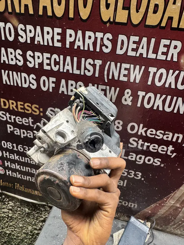 Lexus IS250 2006-2007 Original ABS Module - 1