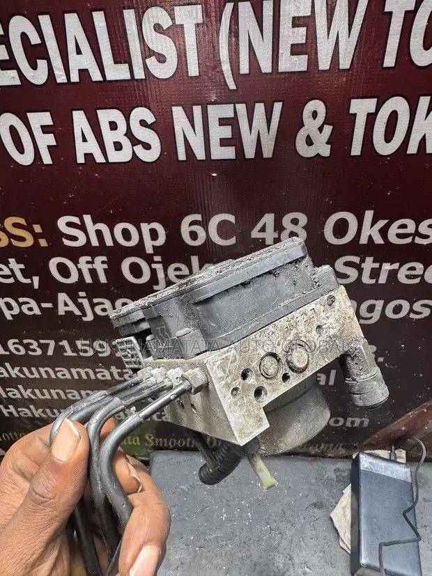 2018-2019 Toyota Corolla ABS Pump Module - 1