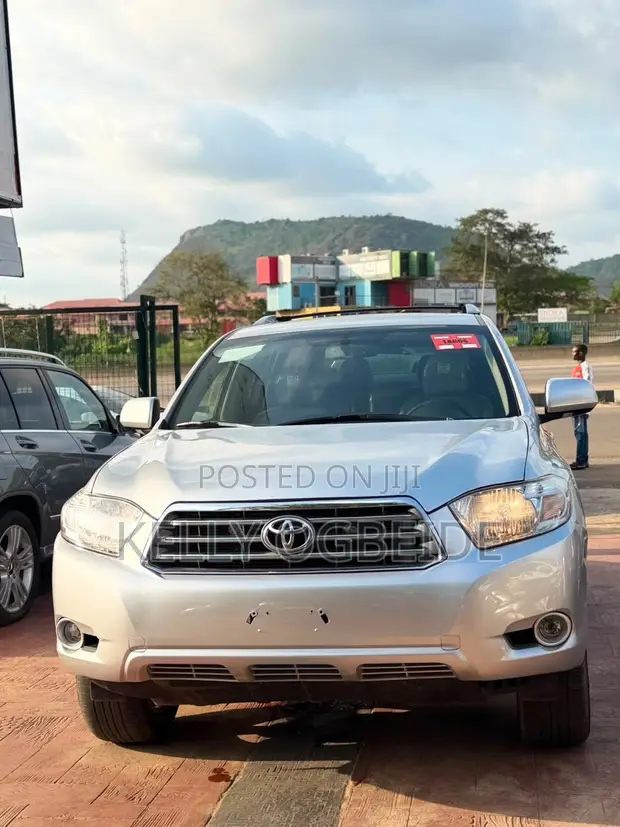 2010 Toyota Highlander Limited SUV - 1