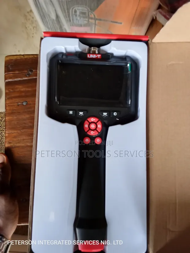 UNI-T Handheld Industrial Borescope - 1