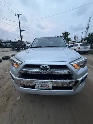 2015 Toyota 4-Runner Silver