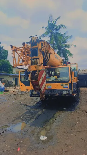 Crane and Hiab Truck Rentals