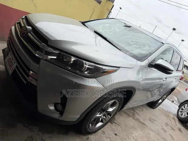2019 Toyota Highlander XLE Foreign Used - 1