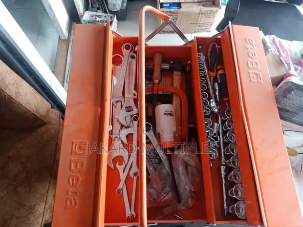 Beta Technical Complete Tool Set in Iron Box - 1