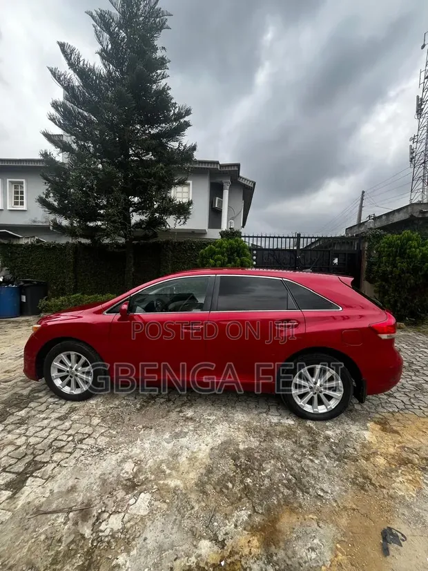 Toyota Venza V6 2012 Red - 1