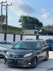 2018 Toyota Sienna XLE AWD Minivan - Green - 1