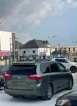 2018 Toyota Sienna XLE AWD Minivan - Green - 3