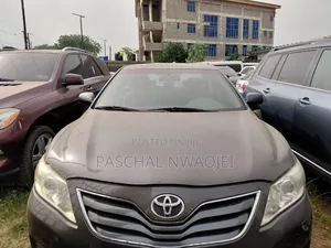 2011 Toyota Camry LE 2.5L Brown Sedan