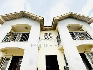 2-Bedroom Block of Flats don sayarwa a Akilapa Estate, Jericho