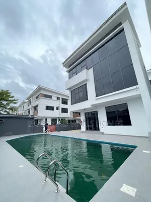 Gidan Terrace Mai Dakuna 4 na Alatu da Aka Zuba kayan daki a Old Ikoyi