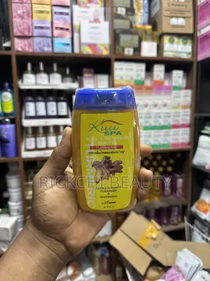 Kuu Spa Turmeric Salt Scrub Bath