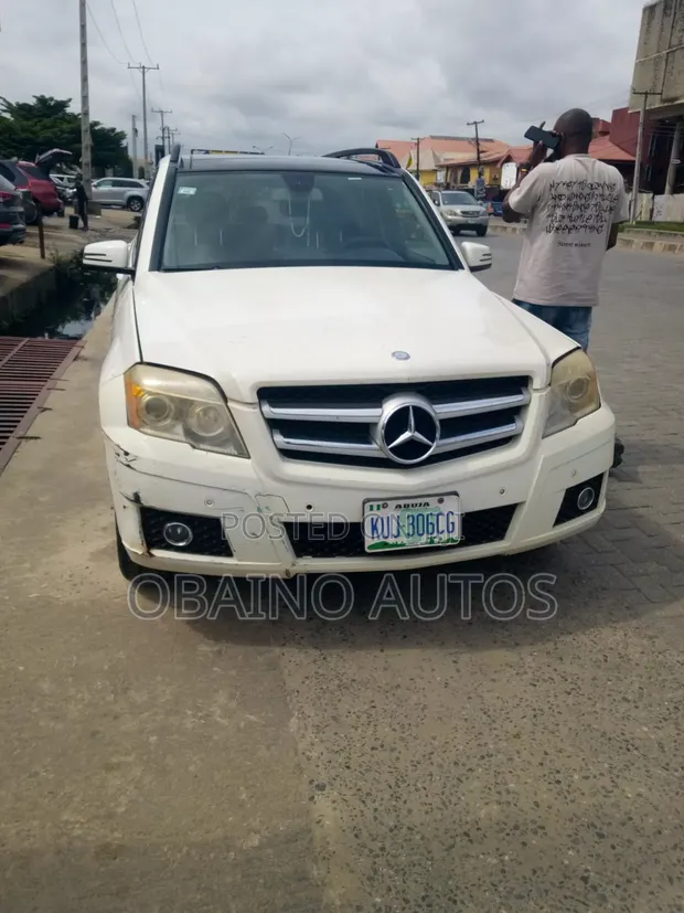Mercedes-Benz GLK-Class 2010 White - 1
