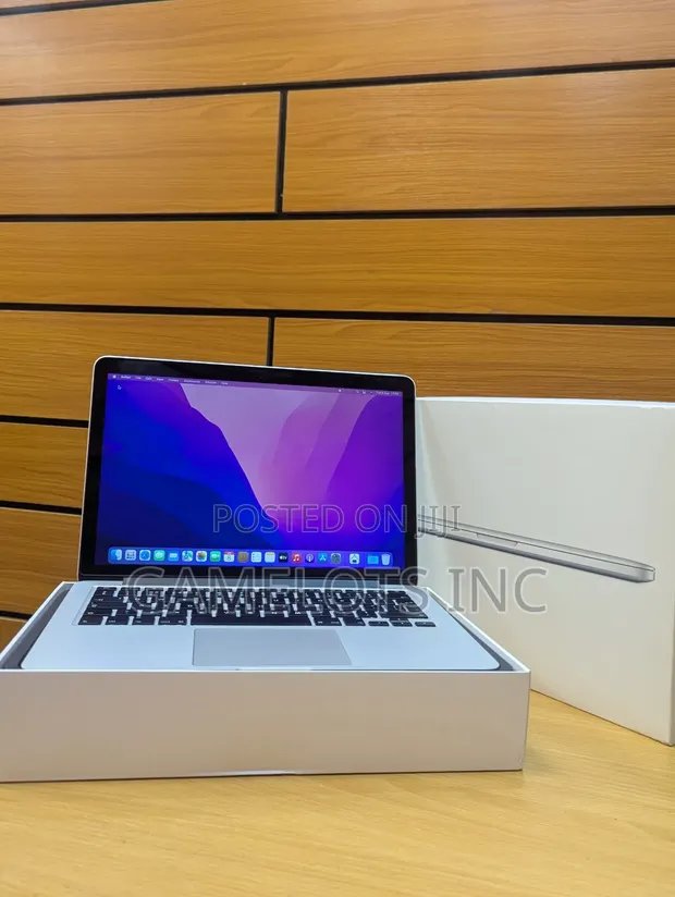 Apple MacBook Pro 2015 13" 8GB RAM 512GB SSD - 1