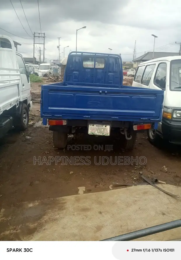 Toyota Dyna Truck - 1
