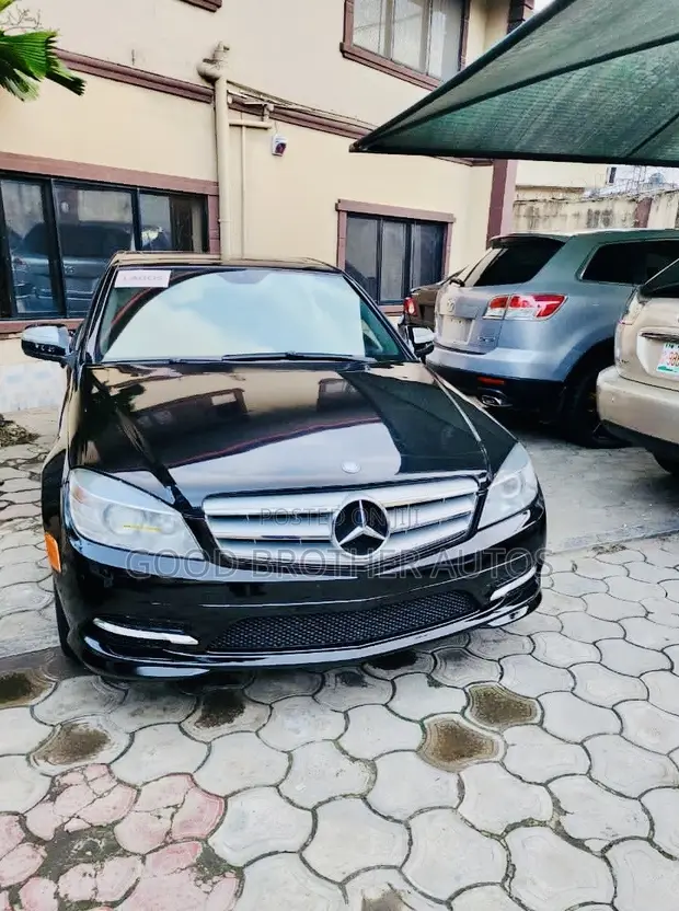 Mercedes-Benz C300 2008 Black - 1