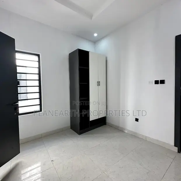3 Bedroom Apartment for Rent in Badore - 1