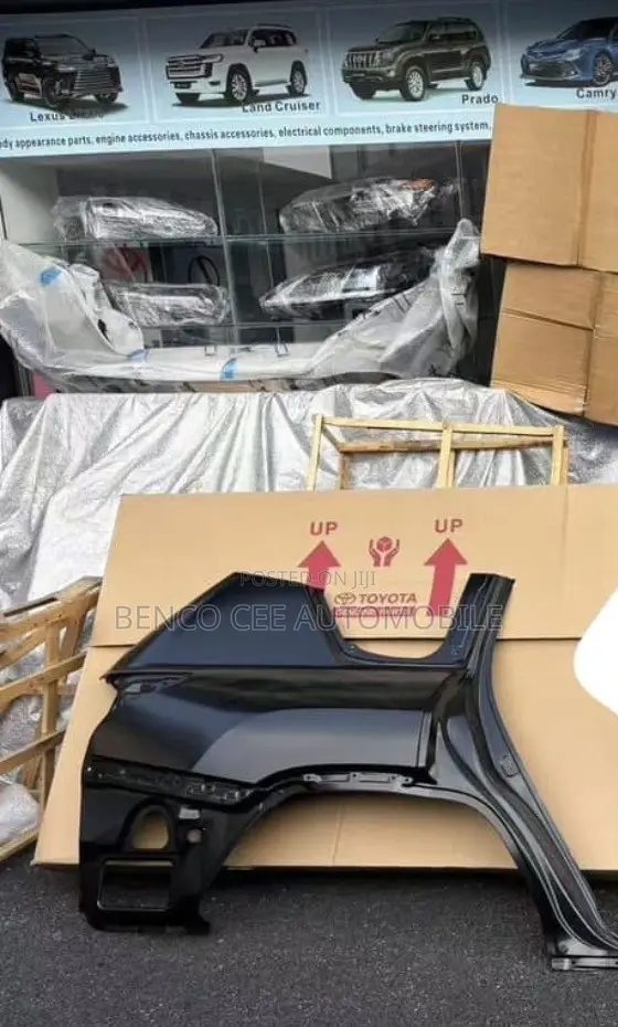 Asalin Fender Na Baya Na Lexus LX600 - 1