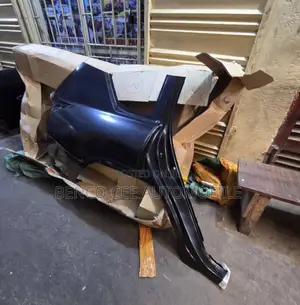 Asalin Fender Na Baya Na Lexus LX600