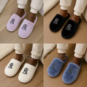 Victoria's Secret Covered Toes Furry Indoor Slides