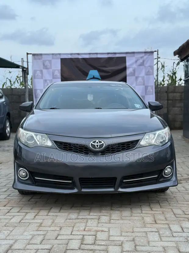 2014 Toyota Camry SE Sport Sedan - 1