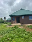 Gidaje Biyu masu Dakuna 6 don Siyarwa a Idoye Town, Agbara-Igbesan - 1
