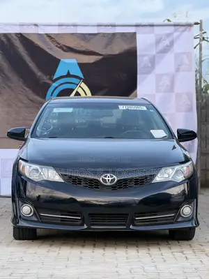 2014 Toyota Camry SE Sport Sedan