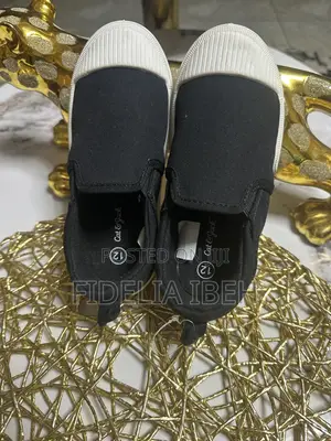 Cat & Jack Kids Shoes (Thrift)