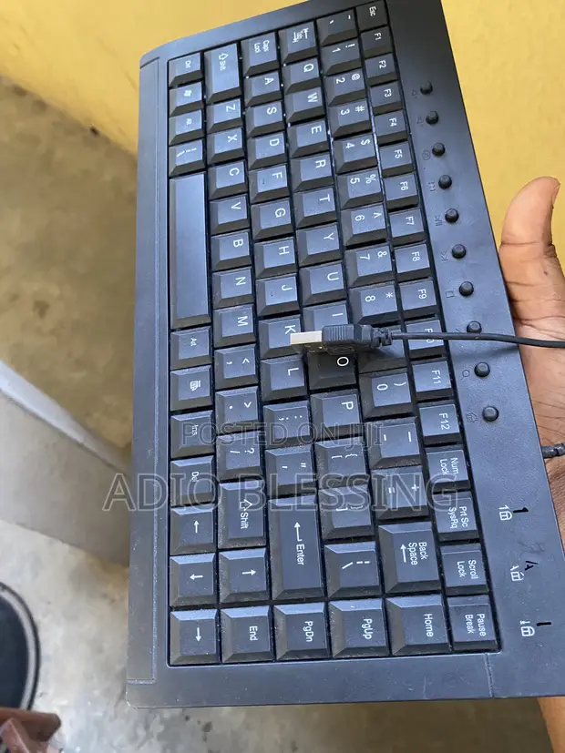KP-988 Mini USB Wired Keyboard - Black - 1