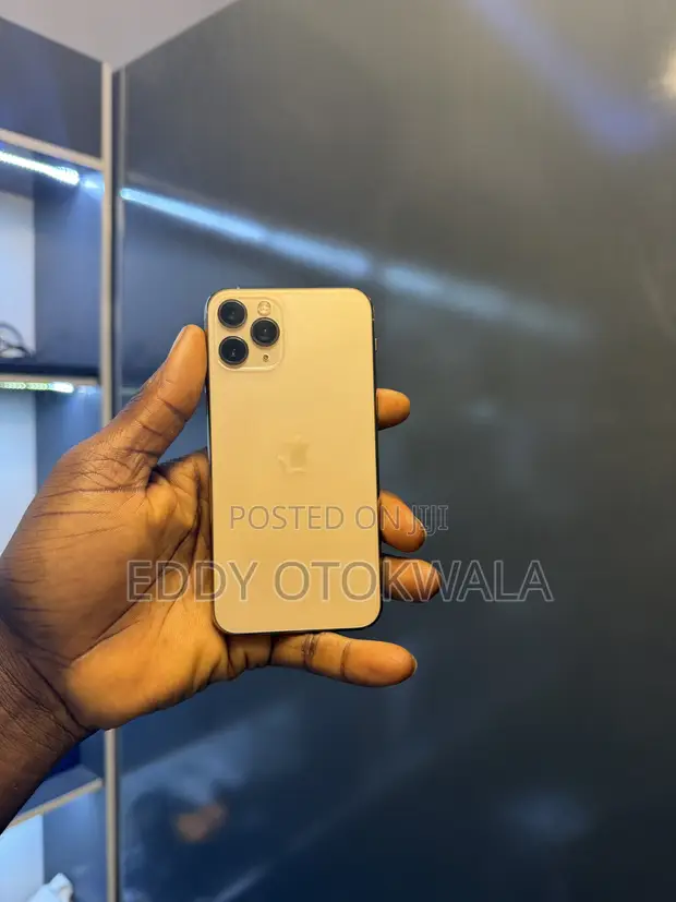 Apple iPhone 11 Pro 64GB Gold - 1
