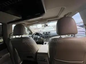 Toyota Highlander SE 3.5L 4WD 2013 Black