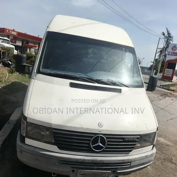 Mercedes-Benz Sprinter 2000 White - 1