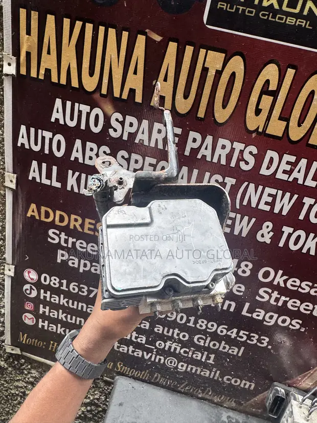Toyota RAV4 ABS Hydraulic Unit 2017-2018 - 1