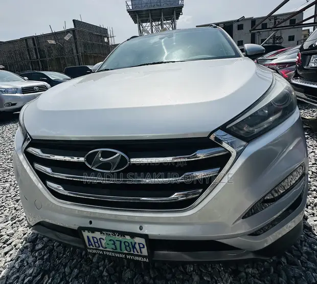 2016 Hyundai Tucson Limited AWD Silver - 1