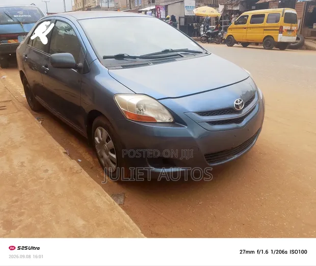 Toyota Yaris 2009 Shuɗi - 1