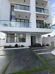 5-Bedroom Luxury Villa da Pool a Apo District, Abuja - 3