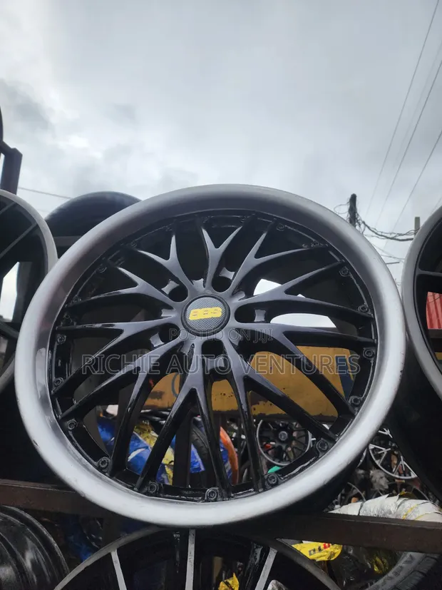 19-inch Staggered Deep Dish Rims - 1