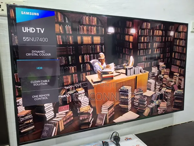 55" Samsung UHD 4K HDR Smart TV (NU7400) - 1