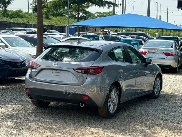 Mazda 3 2015 Silver - 1