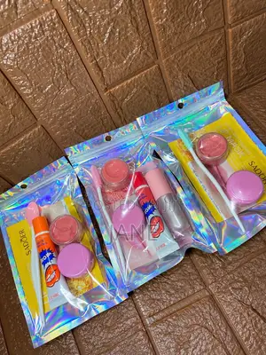 Jane Beauty Empire Pink Lips Lip Scrub & Balm