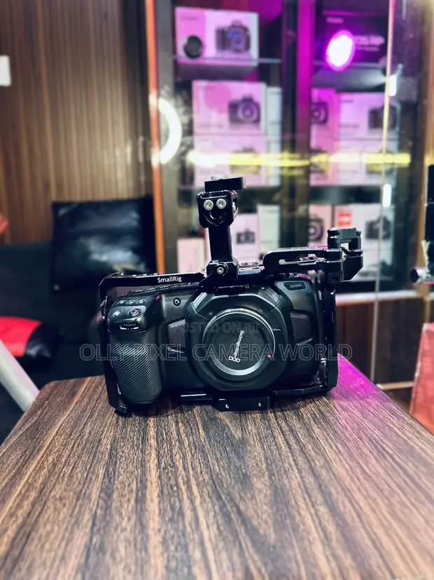 Blackmagic Pocket Cinema Camera 4K with SmallRig Cage - 1