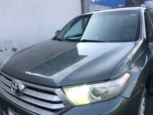 Toyota Highlander 2014 Black