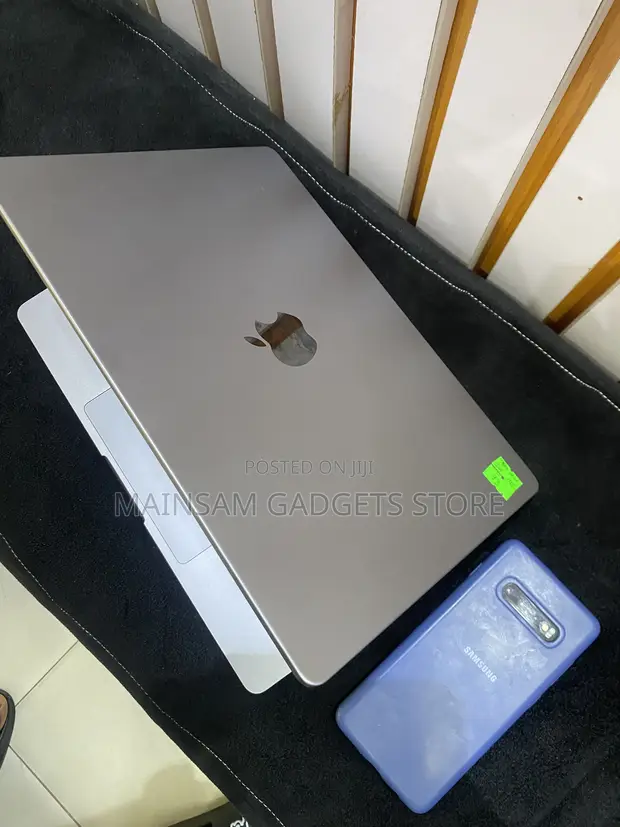 Apple MacBook Pro 2021 M1 Pro 16GB RAM 512GB SSD - 1