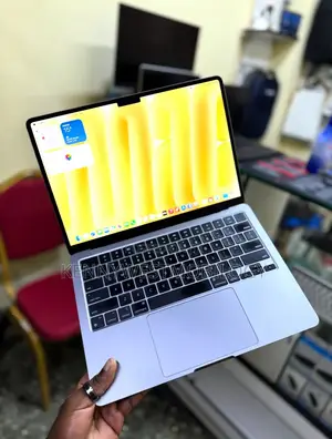 Apple MacBook Air 2022 M2 8GB RAM 256GB SSD