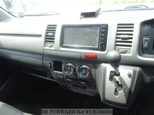Toyota HiAce 2013 White Super GL