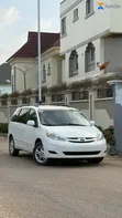 Toyota Sienna 2008 White - 3