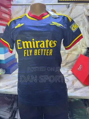 Arsenal 2026/27 Jallabiya ta Gida da Waje na Mata
