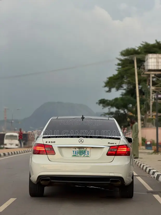 Mercedes-Benz E350 2010 White - 1