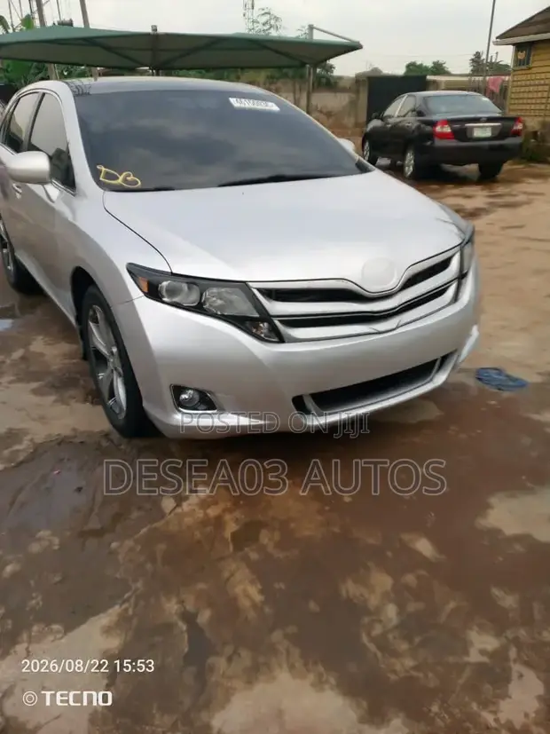 Toyota Venza Limited 2012 Silver - 1